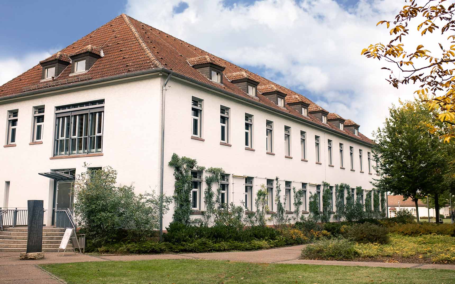 Gebäuder der Bibliothek an Campus 1 der TH Aschaffenburg.