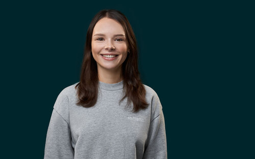 Portrait des Testimonals Anita im Studiengang SD
