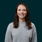 Portrait des Testimonals Anita im Studiengang SD