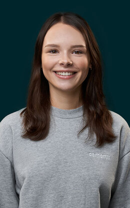 Portrait des Testimonals Anita im Studiengang SD