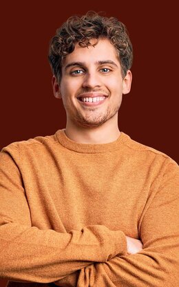 Portraitfoto Testimonial Christian im Studiengang International Management.