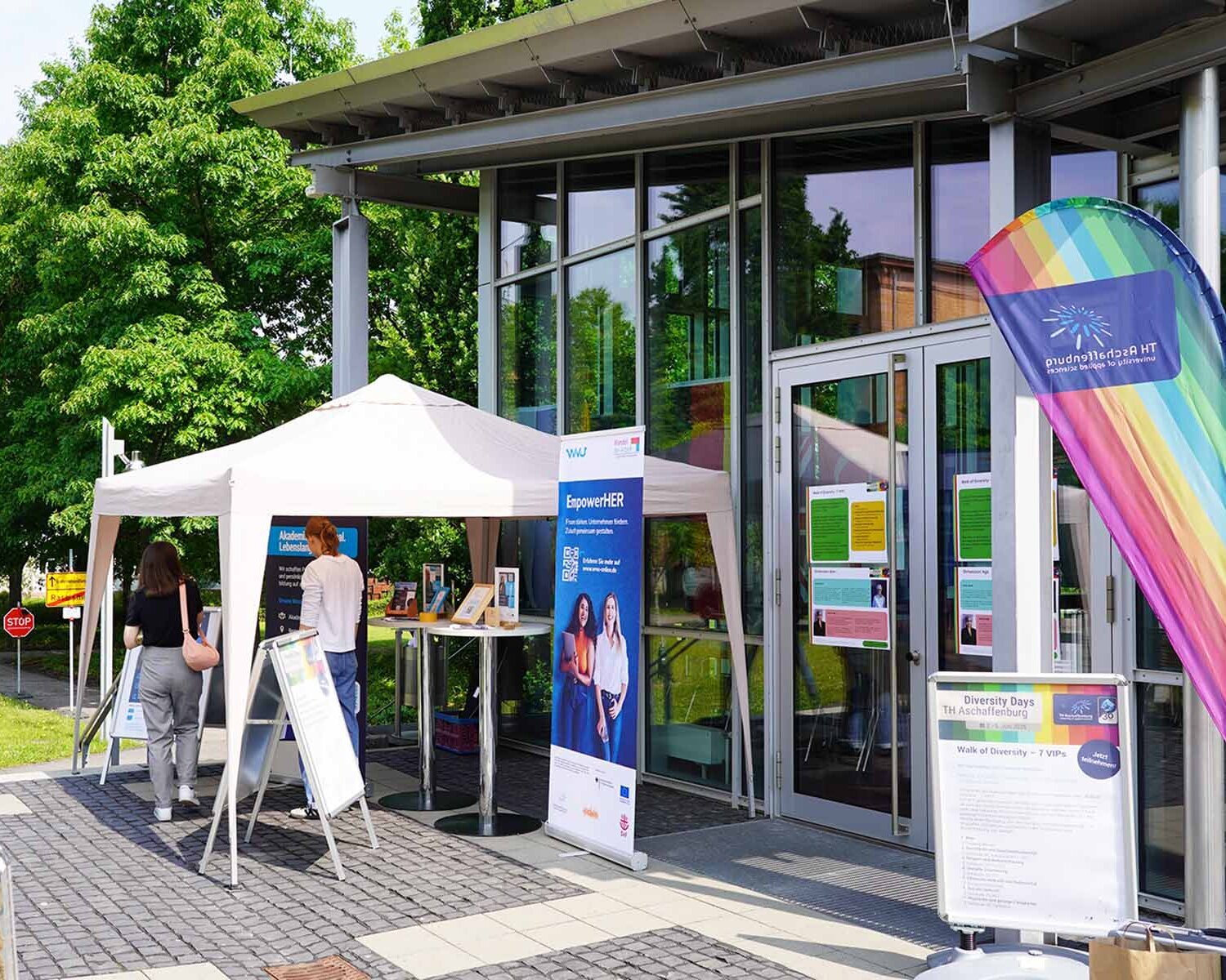 Tage der Vielfalt 2025 vor der Mensa der TH Aschaffenburg 