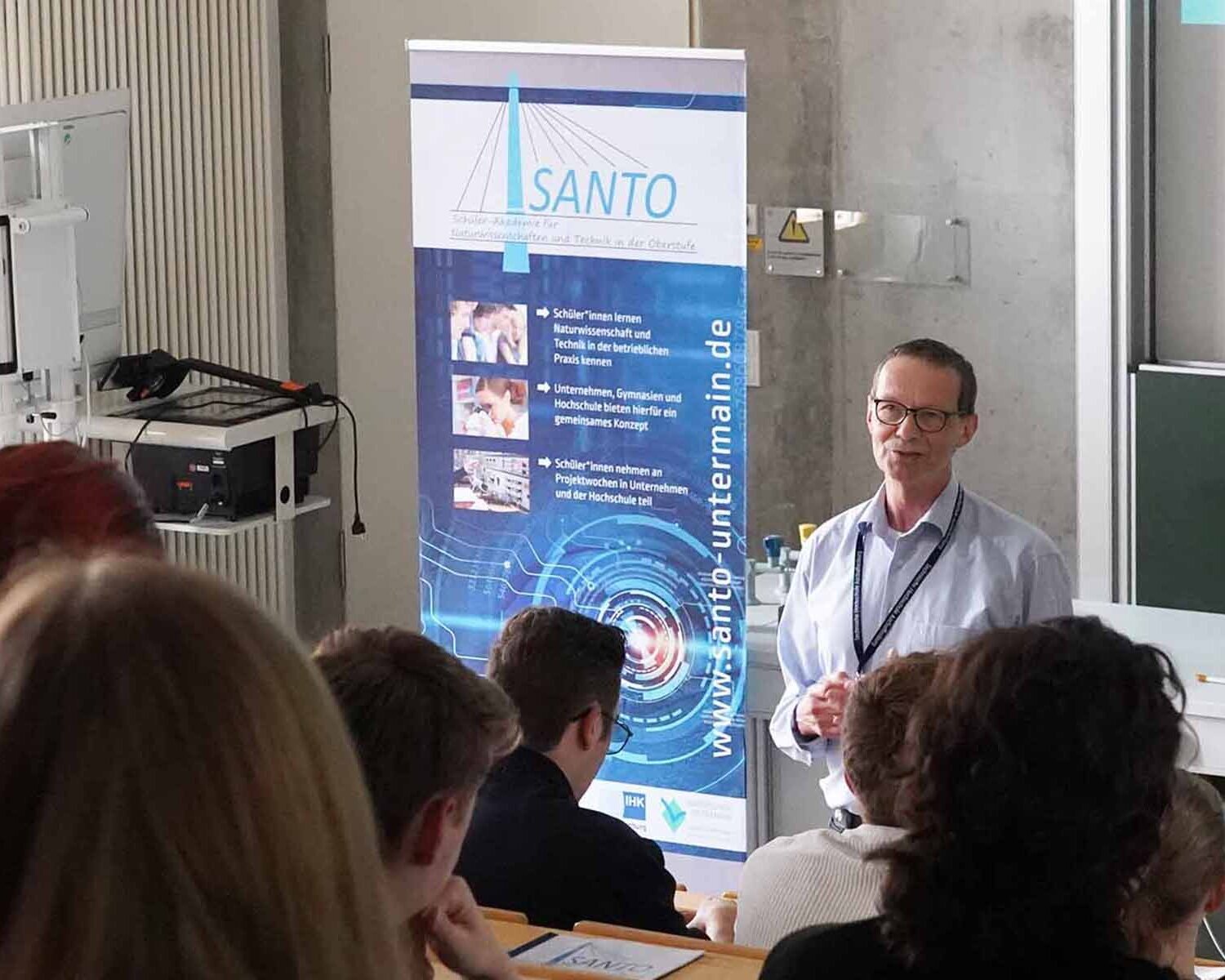 Prof. Dr.-Ing. Hinrich Mewes bei der SANTO-Abschlussveranstaltung 2025