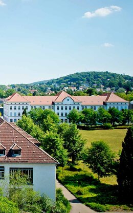 Gebäude aus der Vogelperspektive am Campus 1