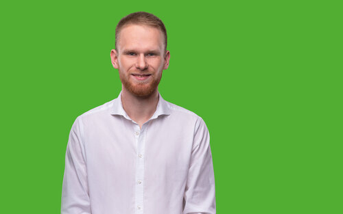 Portraitfoto von Moritz, Testimonial im Studiengang E3