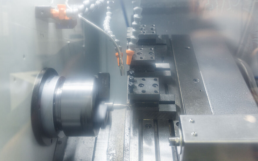 Die  CNC-Schrägbettdrehmaschine Roturn 400 GT des Labors für Produktionstechnik an der TH Aschaffenburg. 