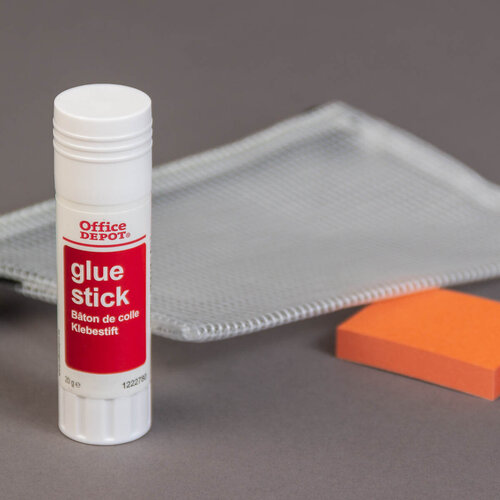 Klebestift, orangener Post It Block, transparentes Mäppchen