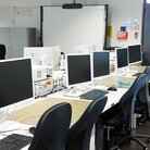 Die Arbeitsplätze im Labor für Embedded Systems.