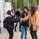 Internationale Austauschstudierende auf dem Campus