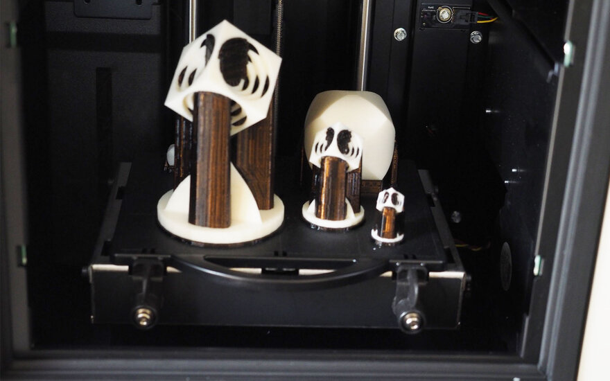 Ein gedrucktes CAD-Moduell aus dem 3D-Drucker.
