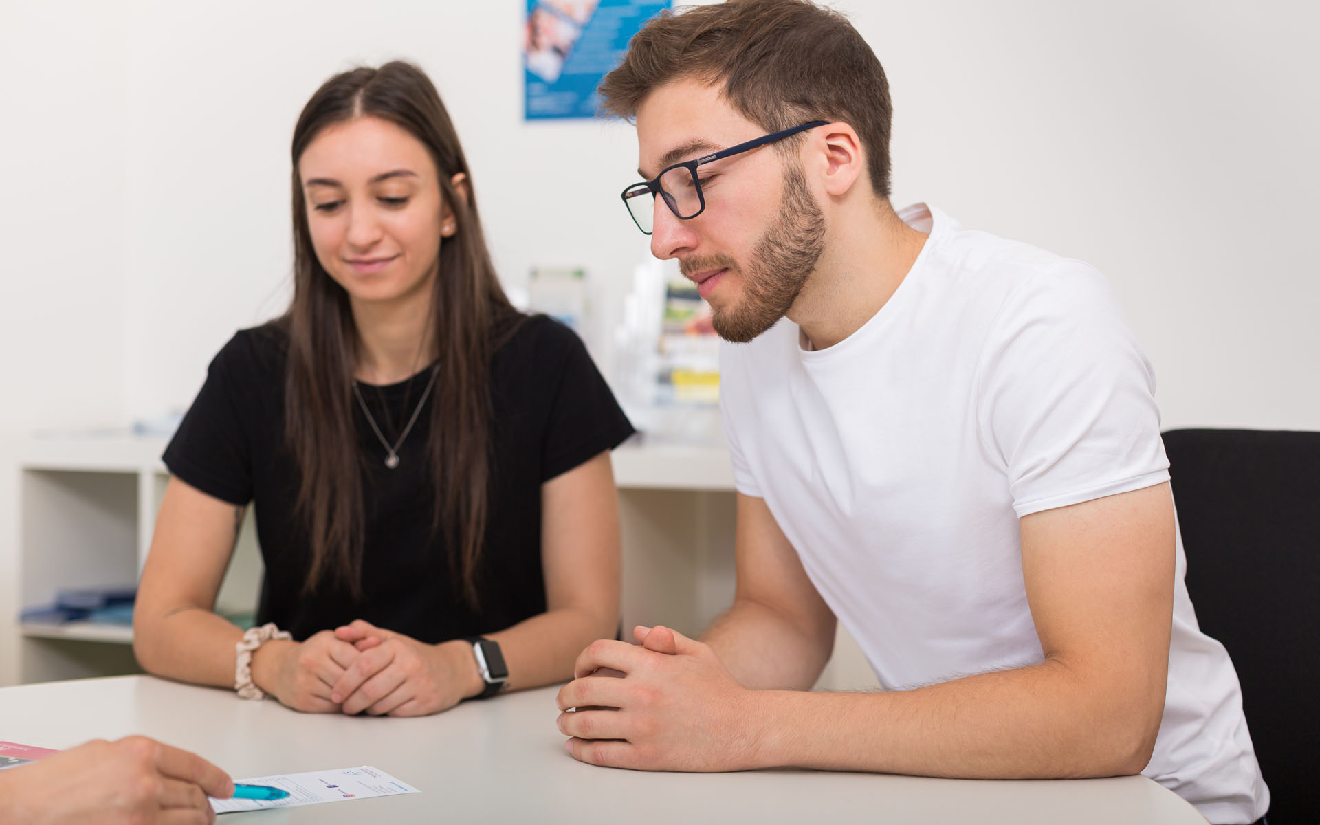 Zwei Studierende im Career Service